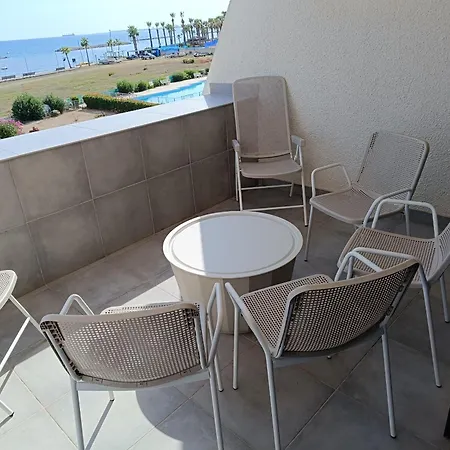 Julie's House Oroklini